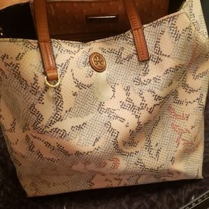 SALE Tory Burch orthentic leather snack skin look